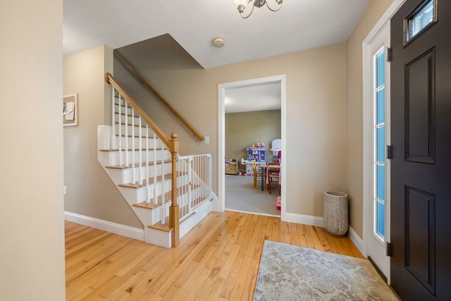 73 Franklin St, Halifax, MA 02338