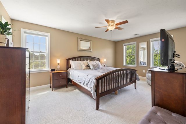 73 Franklin St, Halifax, MA 02338