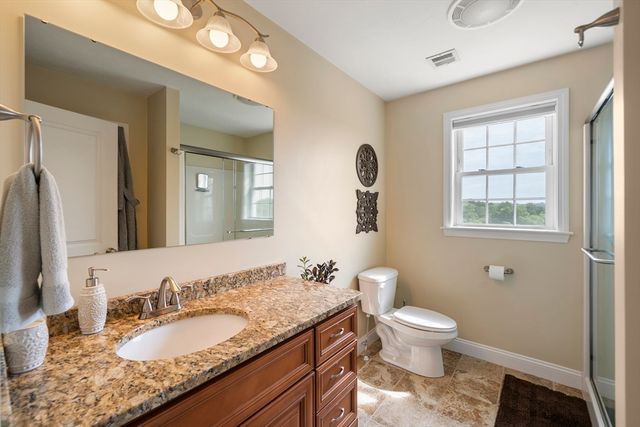 73 Franklin St, Halifax, MA 02338