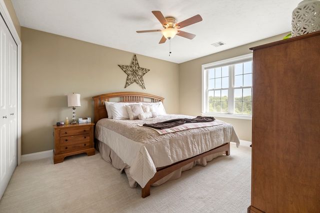 73 Franklin St, Halifax, MA 02338