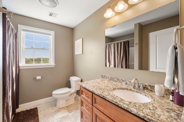 73 Franklin St, Halifax, MA 02338