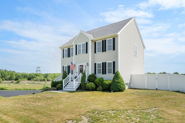 73 Franklin St, Halifax, MA 02338