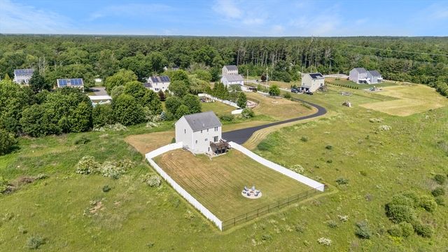 73 Franklin St, Halifax, MA 02338