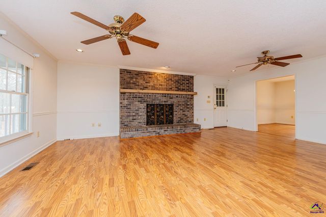 6137 N Wesleyan Drive, Macon, GA 31210