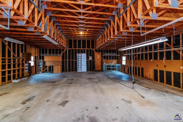 6137 N Wesleyan Drive, Macon, GA 31210