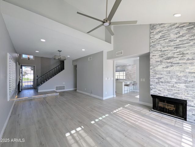 1337 W WINDRIFT Way, Gilbert, AZ 85233