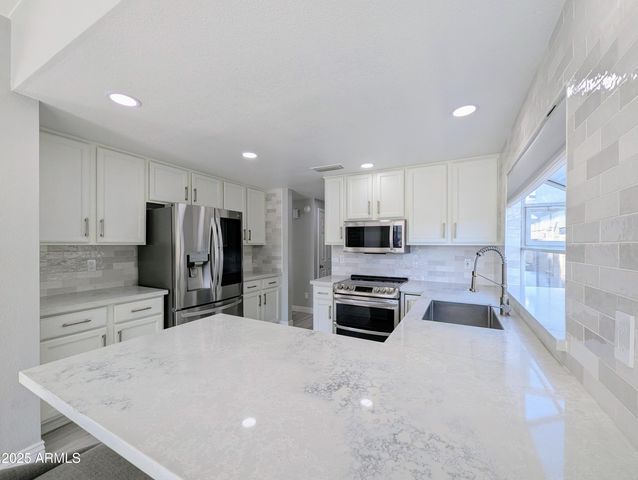 1337 W WINDRIFT Way, Gilbert, AZ 85233