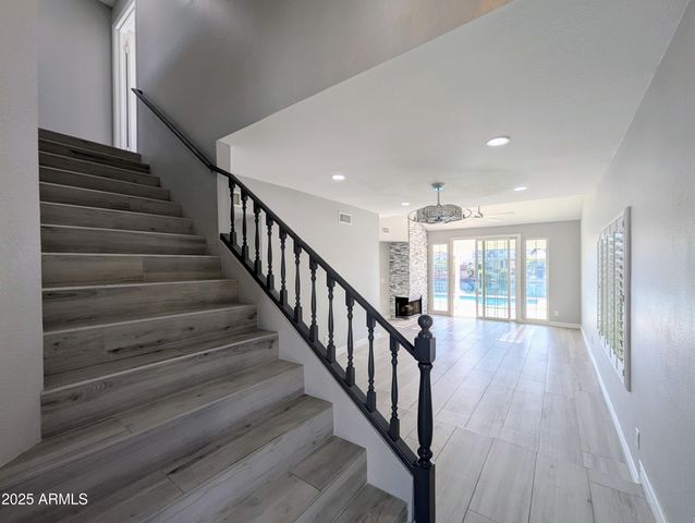 1337 W WINDRIFT Way, Gilbert, AZ 85233