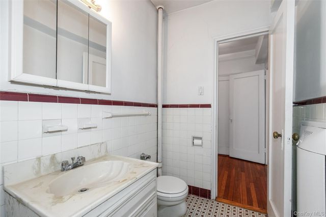 83-06 Vietor Avenue 4R, Elmhurst, NY 11373