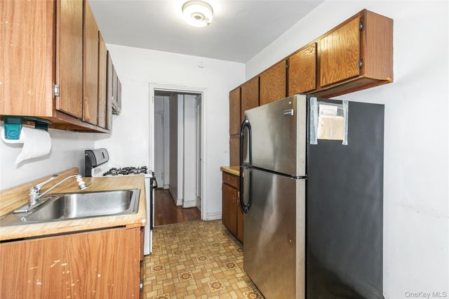 83-06 Vietor Avenue 4R, Elmhurst, NY 11373