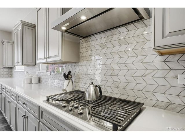 9035 Basalt Ln, Littleton, CO 80125