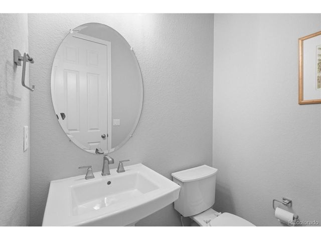 9035 Basalt Ln, Littleton, CO 80125