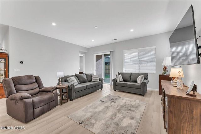 2285 Jagged Peak Lane, Sparks, NV 89436