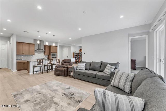 2285 Jagged Peak Lane, Sparks, NV 89436