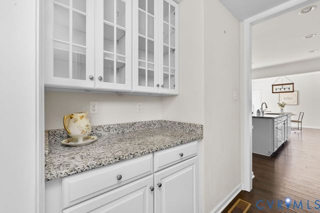 5812 Swift Fox Dr, Moseley, VA 23120