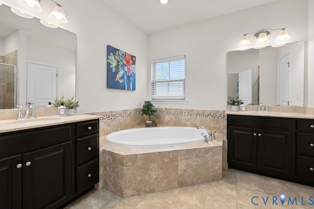 5812 Swift Fox Dr, Moseley, VA 23120