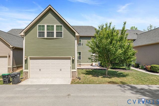 5812 Swift Fox Dr, Moseley, VA 23120