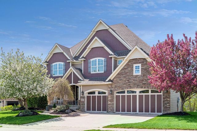 5990 Black Oaks Lane N, Plymouth, MN 55446