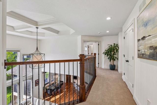 5990 Black Oaks Lane N, Plymouth, MN 55446