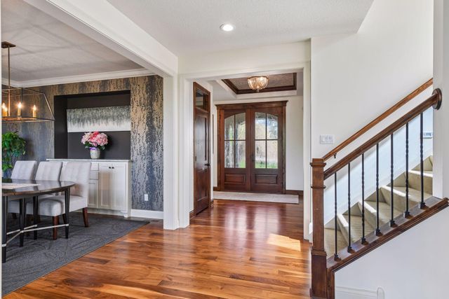 5990 Black Oaks Lane N, Plymouth, MN 55446