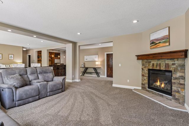 5990 Black Oaks Lane N, Plymouth, MN 55446