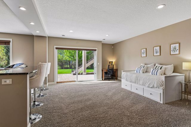 5990 Black Oaks Lane N, Plymouth, MN 55446