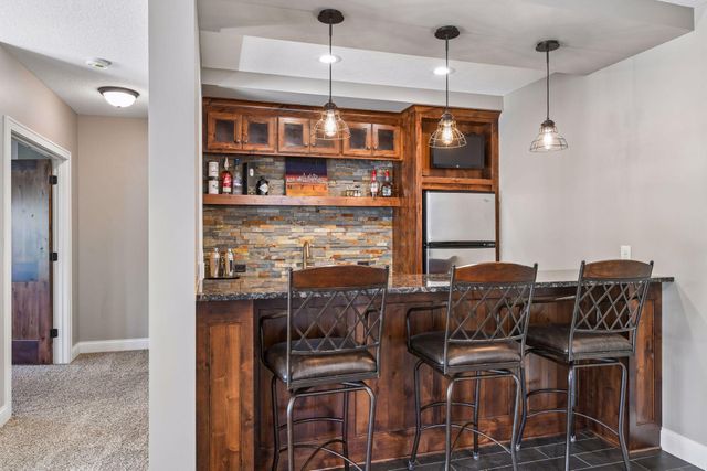 5990 Black Oaks Lane N, Plymouth, MN 55446