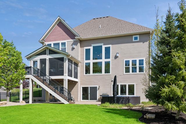 5990 Black Oaks Lane N, Plymouth, MN 55446