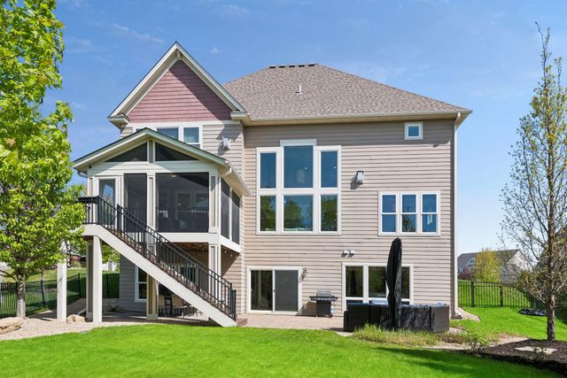 5990 Black Oaks Lane N, Plymouth, MN 55446