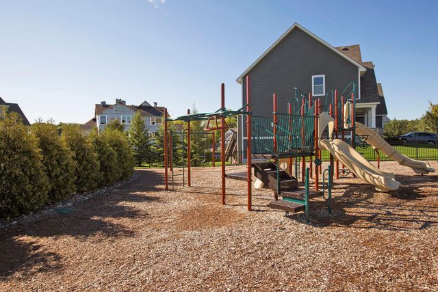5990 Black Oaks Lane N, Plymouth, MN 55446