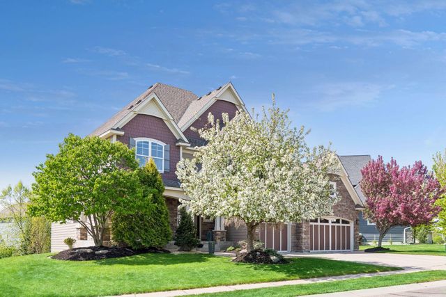 5990 Black Oaks Lane N, Plymouth, MN 55446