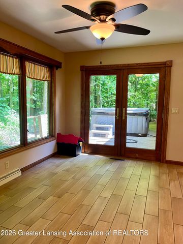 13708 Oneida Road, Grand Ledge, MI 48837