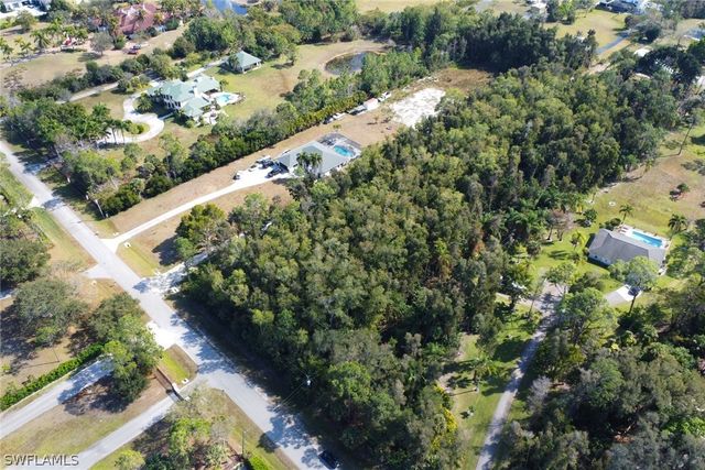 Spanish Oaks LN, Naples, FL 34119