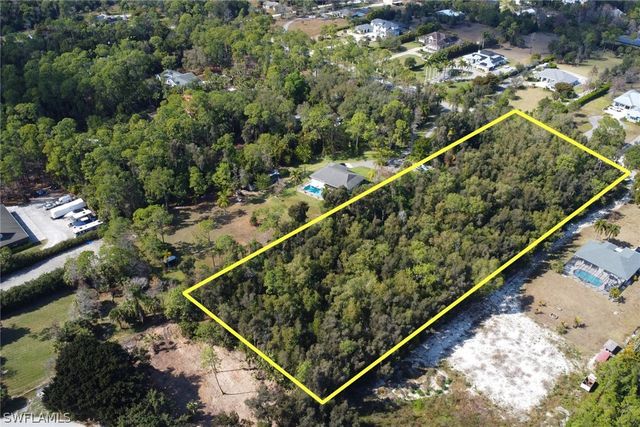 Spanish Oaks LN, Naples, FL 34119