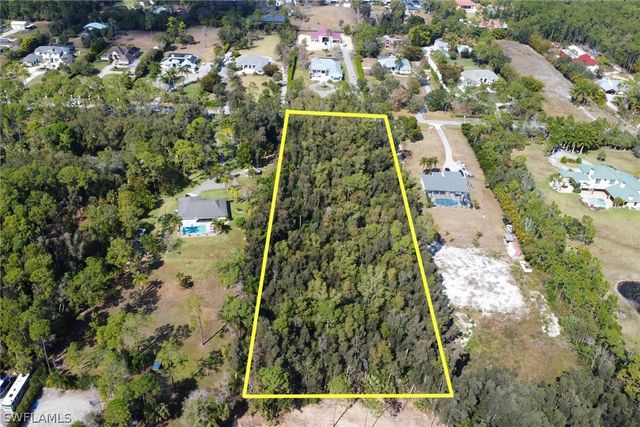 Spanish Oaks LN, Naples, FL 34119