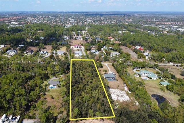 Spanish Oaks LN, Naples, FL 34119