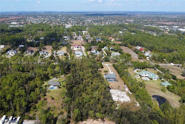 Spanish Oaks LN, Naples, FL 34119