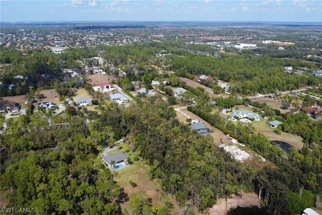 Spanish Oaks LN, Naples, FL 34119