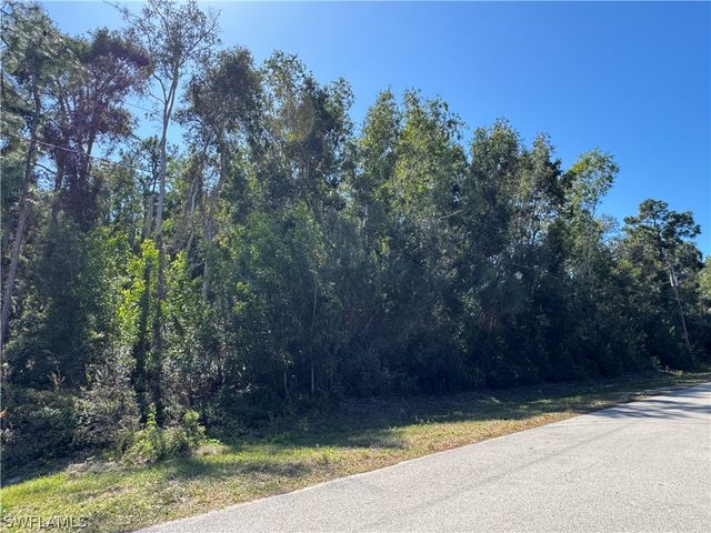 Spanish Oaks LN, Naples, FL 34119