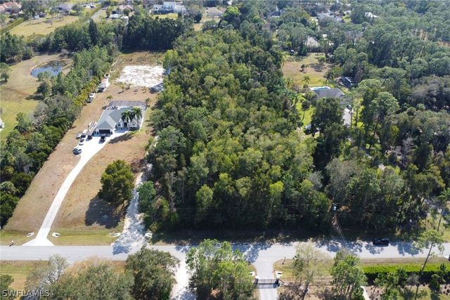 Spanish Oaks LN, Naples, FL 34119