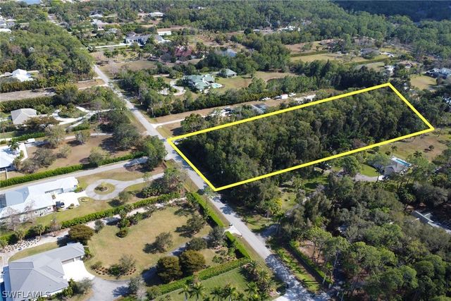 Spanish Oaks LN, Naples, FL 34119