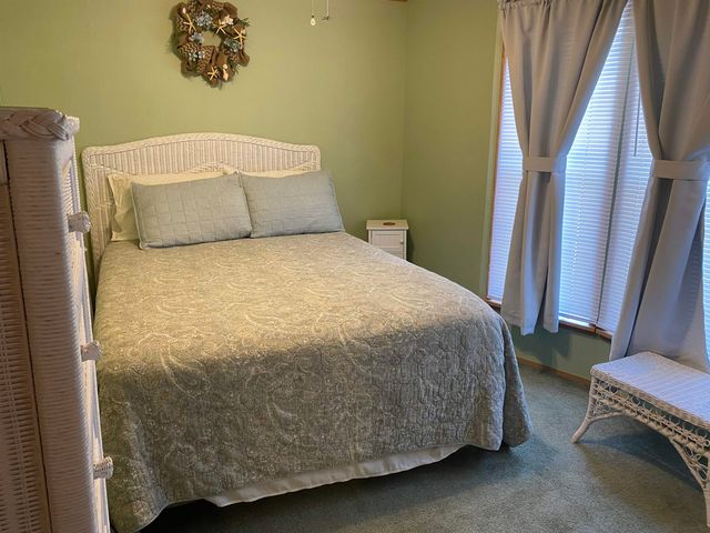 27 Stacey Avenue, Seabrook, NH 03874