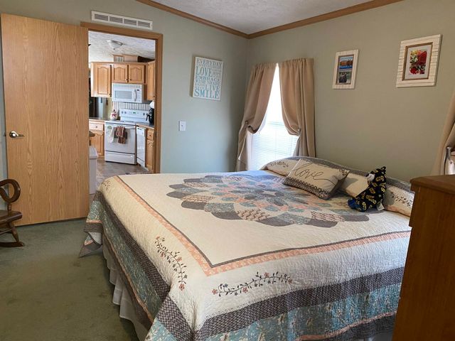 27 Stacey Avenue, Seabrook, NH 03874