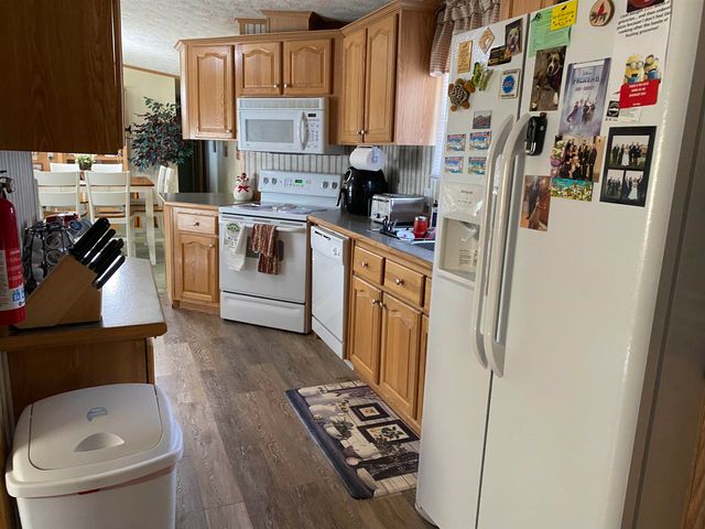 27 Stacey Avenue, Seabrook, NH 03874