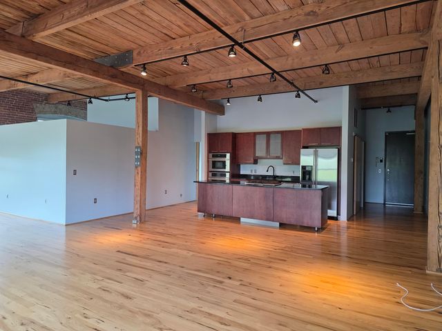 448 W Nationwide Boulevard, 421, Columbus, OH 43215