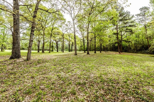1220 Fm 222 Loop N, Coldspring, TX 77331