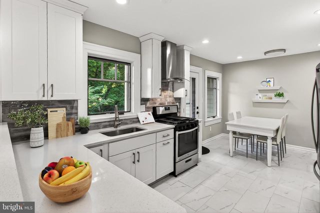 9715 DE PAUL DR, Bethesda, MD 20817