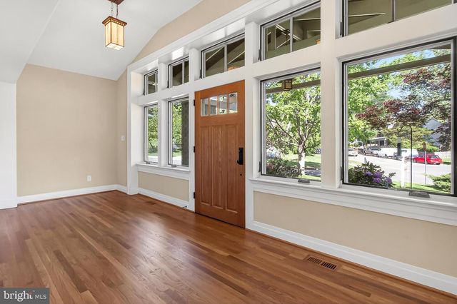 9715 DE PAUL DR, Bethesda, MD 20817