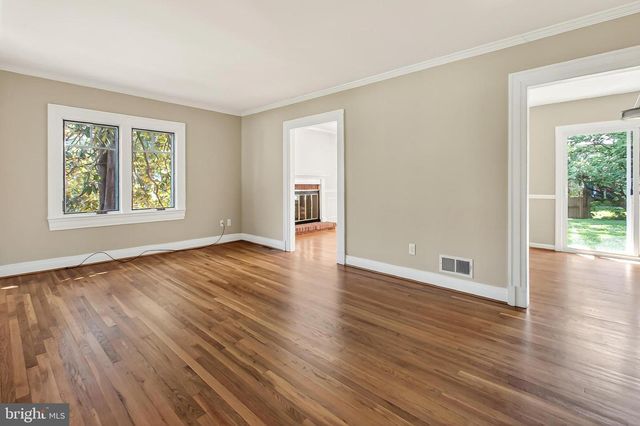 9715 DE PAUL DR, Bethesda, MD 20817