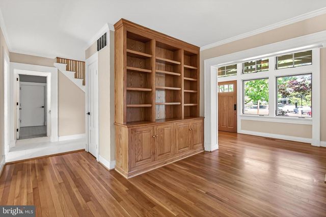 9715 DE PAUL DR, Bethesda, MD 20817